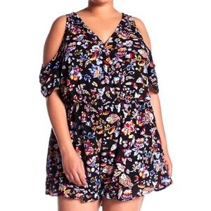 LOVE ON A HANGER | Women’s Paisley Romper (NWOT)